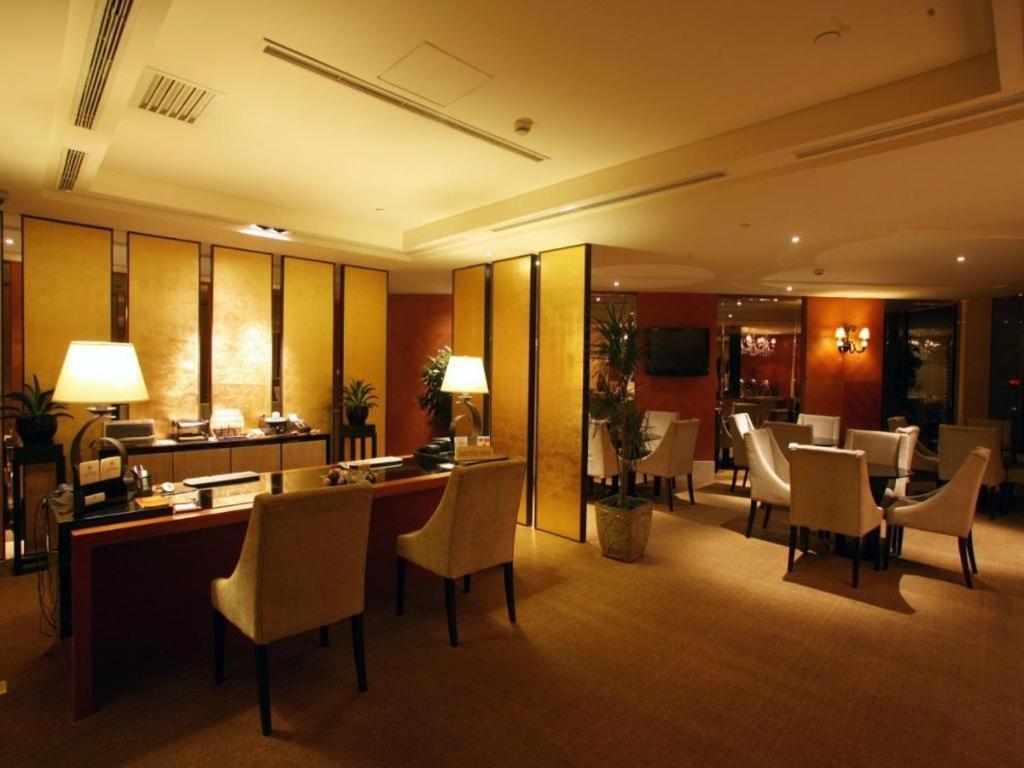 Huana Hotel Minhang Shanghai Exterior foto